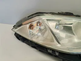 Renault Megane II Lampa przednia 