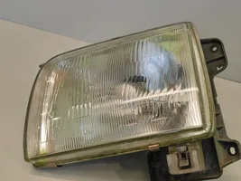 Nissan PickUp Phare frontale 