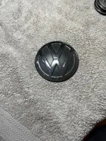 Volkswagen Tiguan Gamintojo ženkliukas 1J6853630