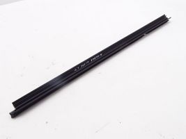 Mercedes-Benz A W176 Rail de pare-brise de porte arrière A1767351300