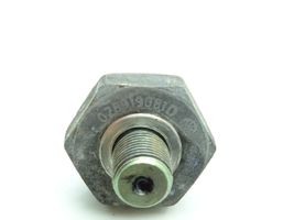 Seat Inca (6k) Eļļas spiediena sensors 028919081D