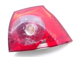 Volkswagen Golf V Luz trasera/de freno VW_GOLF_V_03-09_LAMPA_PRA