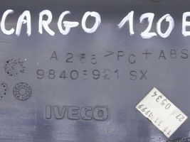Iveco EuroCargo Plastikowe elementy podsufitki 98405921