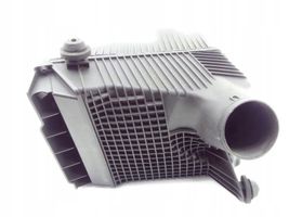 Renault Megane II Air filter box 8200176559