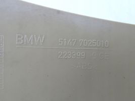 BMW 5 E60 E61 Sivuhelman/astinlaudan suoja 7025010