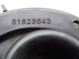 Fiat Grande Punto Ohjauspyörän pylvään verhoilu 51823643