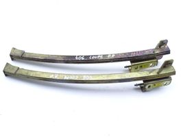 Peugeot 406 Rail de vitre ZU.031.252.00