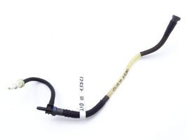 Renault Clio III Tuyau d'alimentation conduite de carburant 8200271146