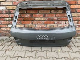 Audi A1 Lava-auton perälauta 