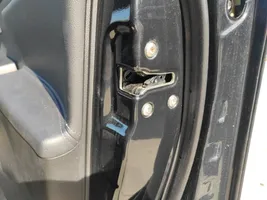 KIA Sportage Coupe-mallin oven lukko (kahvan vieressä) 
