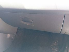 Dacia Duster Подстилочка выдвижного ящика / полочки 