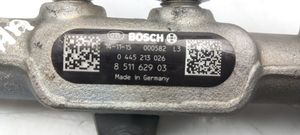 BMW 2 F45 Listwa wtryskowa 