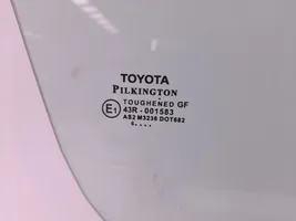 Toyota Yaris Szyba drzwi przednich 