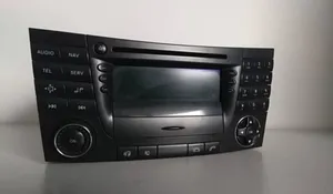 Mercedes-Benz E W211 Radio/CD/DVD/GPS-pääyksikkö 