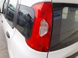 Fiat Panda III Lampy tylnej klapy bagażnika 