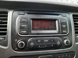 KIA Carens III Panel / Radioodtwarzacz CD/DVD/GPS 