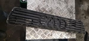 Audi A4 S4 B5 8D Grille calandre supérieure de pare-chocs avant 