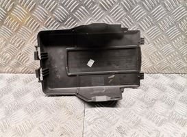 Volkswagen PASSAT CC Battery box tray cover/lid 