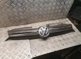 Volkswagen Golf VI Grotelės priekinės 