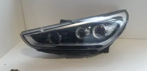 Hyundai i30 Lampa przednia 92101G4100