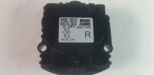 Toyota Avensis T270 Motorino di regolazione assetto fari 8651000850