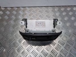 Toyota Yaris Verso Radija/ CD/DVD grotuvas/ navigacija 8611052031