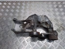 Hyundai Santa Fe Soporte del alternador 