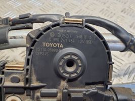 Toyota Avensis T270 Tringlerie et moteur d'essuie-glace avant 8511005080A