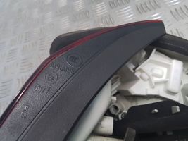 Opel Astra J Luci posteriori del portellone del bagagliaio 1090098