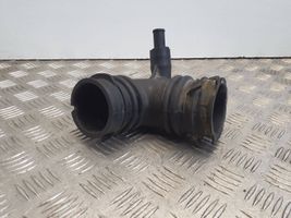 Toyota Yaris Część rury dolotu powietrza 178810Y030