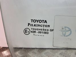 Toyota Yaris Vetro del finestrino della portiera anteriore - quattro porte 43R001583