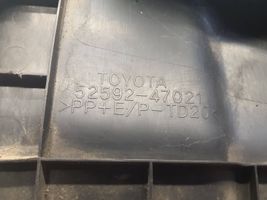 Toyota Prius (XW30) Revestimientos de la aleta guardabarros antisalpicaduras trasera 5259247021