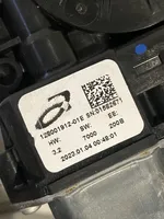 Dacia Duster II Elektryczny podnośnik szyby drzwi przednich 128001902-d