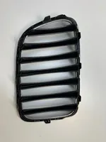 BMW X1 E84 Maskownica / Grill / Atrapa górna chłodnicy 2993307