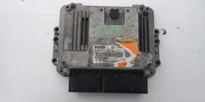 Fiat Grande Punto Komputer / Sterownik ECU i komplet kluczy 0281012305