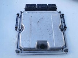 Renault Master I Komputer / Sterownik ECU i komplet kluczy 0281010787-