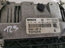 Toyota Yaris XP210 Moottorinohjausyksikön sarja ja lukkosarja 89661-0DF10