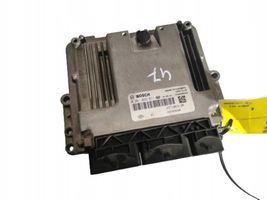 Dacia Duster Komputer / Sterownik ECU i komplet kluczy 0281032811--