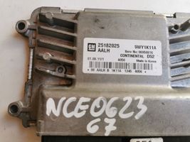 Nissan Cube Z10 Unité de commande, module ECU de moteur 25182025---------