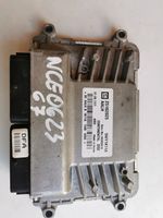 Nissan Cube Z10 Unité de commande, module ECU de moteur 25182025---------