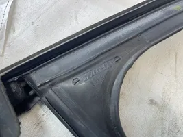 Opel Insignia A Uszczelka szyby drzwi przednich 13228086