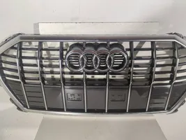 Audi Q3 F3 Grotelės viršutinės 83A853651E