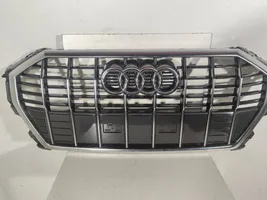 Audi Q3 F3 Etupuskurin ylempi jäähdytinsäleikkö 83A853651E