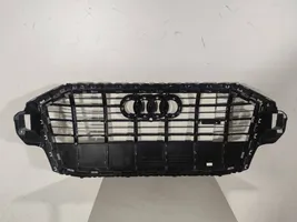 Audi Q7 4M Grotelės priekinės 4M0853651AF