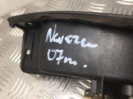 Nissan Navara D40 Konepellin lukituksen vapautuskahva 