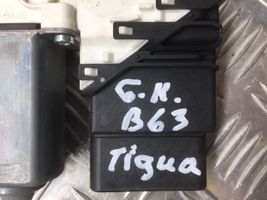 Volkswagen Tiguan Silniczek podnoszenia szyby drzwi tylnych 5N0959703D