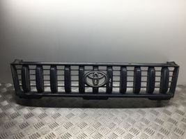 Toyota Land Cruiser (HDJ90) Etupuskurin ylempi jäähdytinsäleikkö 5310060030