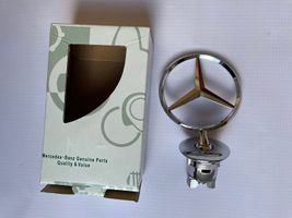 Mercedes-Benz E W210 Emblemat / Znaczek 