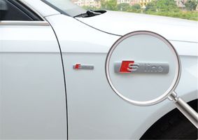 Audi A3 S3 8P Mostrina con logo/emblema della casa automobilistica 8N0853601A
