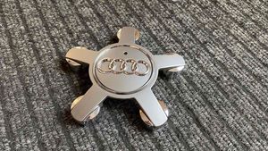 Audi A6 C7 Borchia ruota originale 4F0601165N